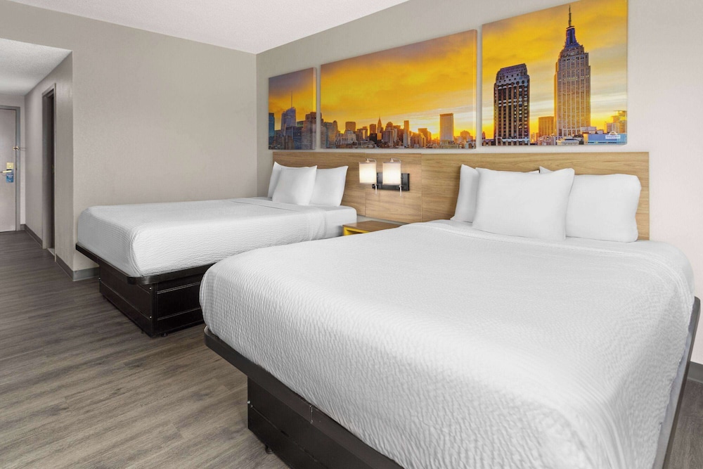 Suite, 2 Queen Beds, Non Smoking - Photo 13