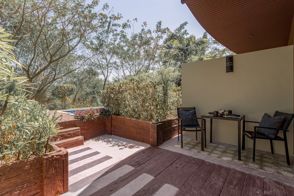 Suite (Outdoor Jacuzzi) - Photo 11