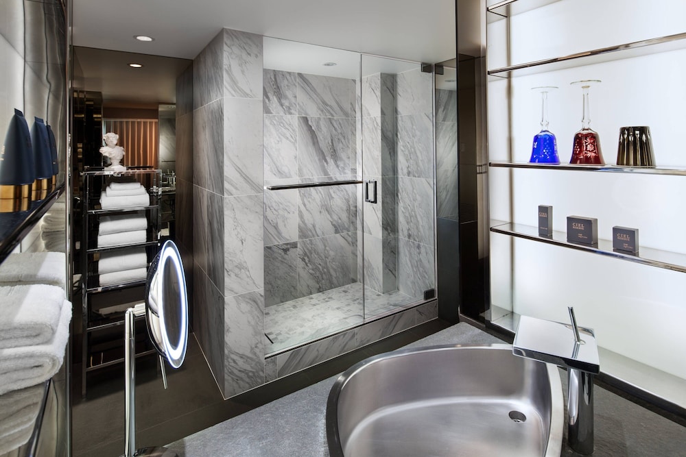 Suite, 1 Bedroom thumbnail 6