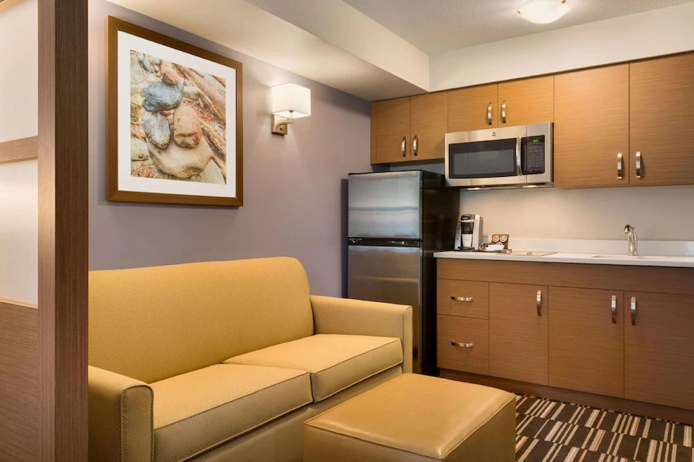 Suite Kitchenette, 1 double bed and 1 sofa bed, non-smoking photo 3