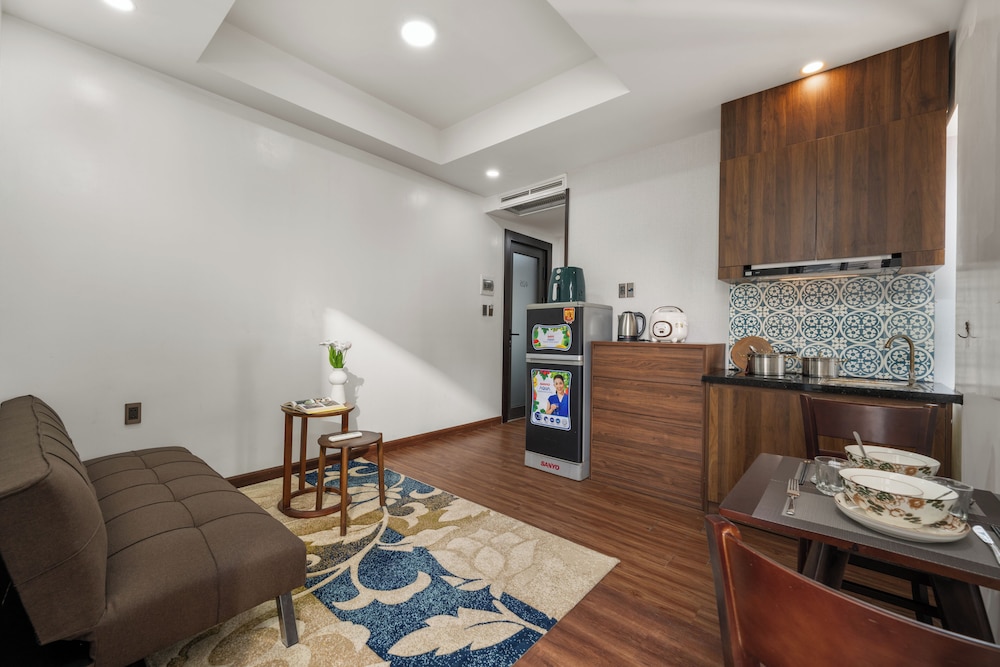 Apartment, 1 Bedroom, Balcony, City View - Photo 5
