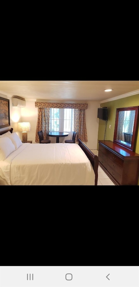 Standard Studio Suite, 2 Queen Beds (Queen Rooms)