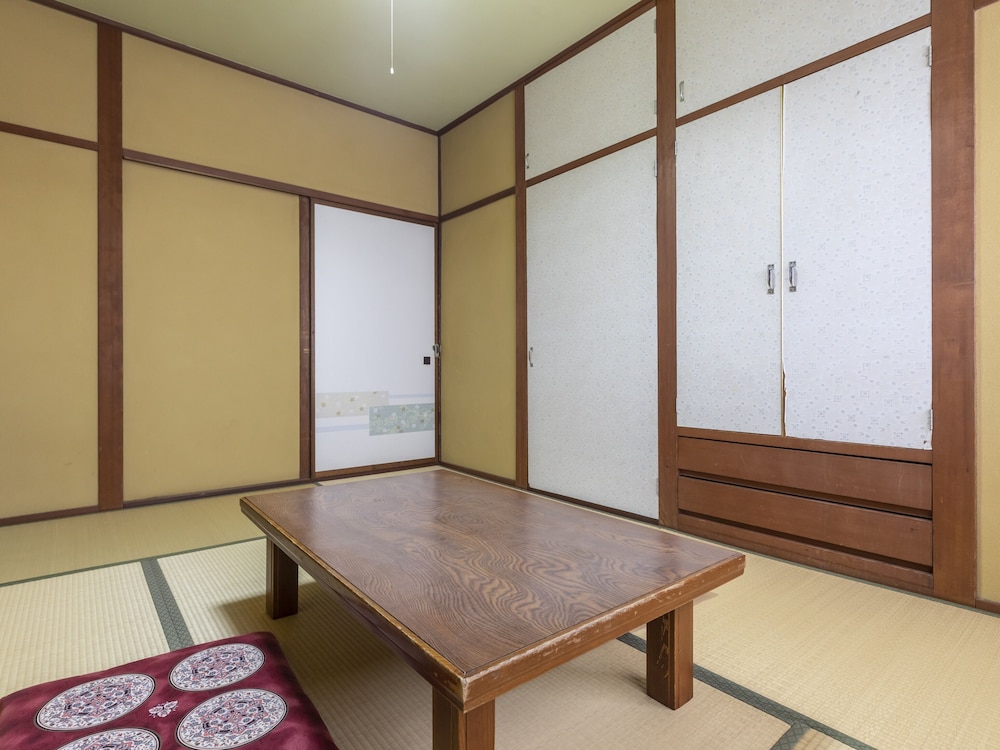 Traditional Twin Room, Non Smoking photo 2