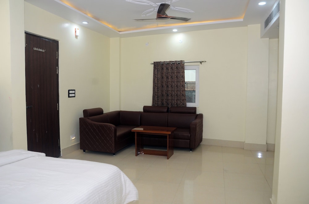 Comfort Suite photo 2