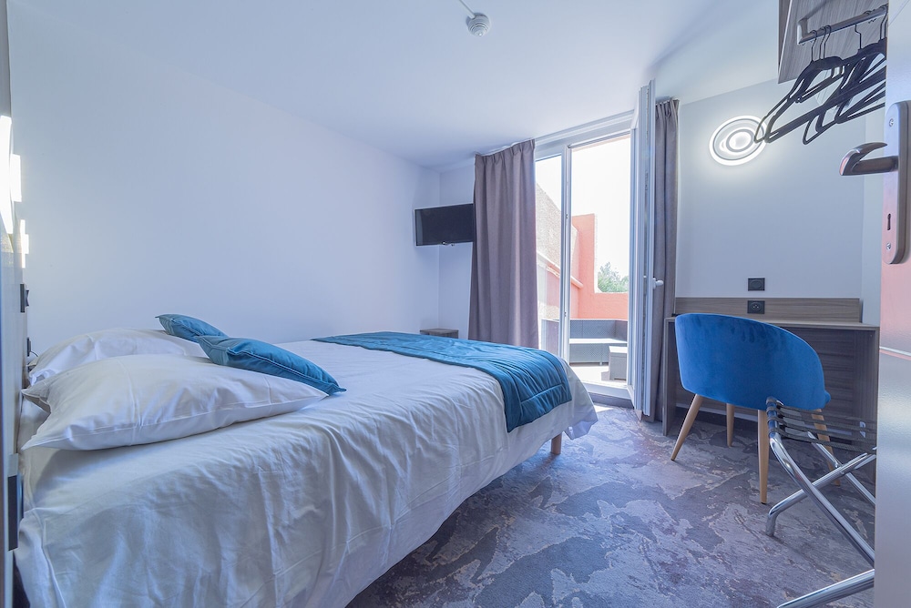 Family Quadruple Room, Terrace (with Shower) photo 3