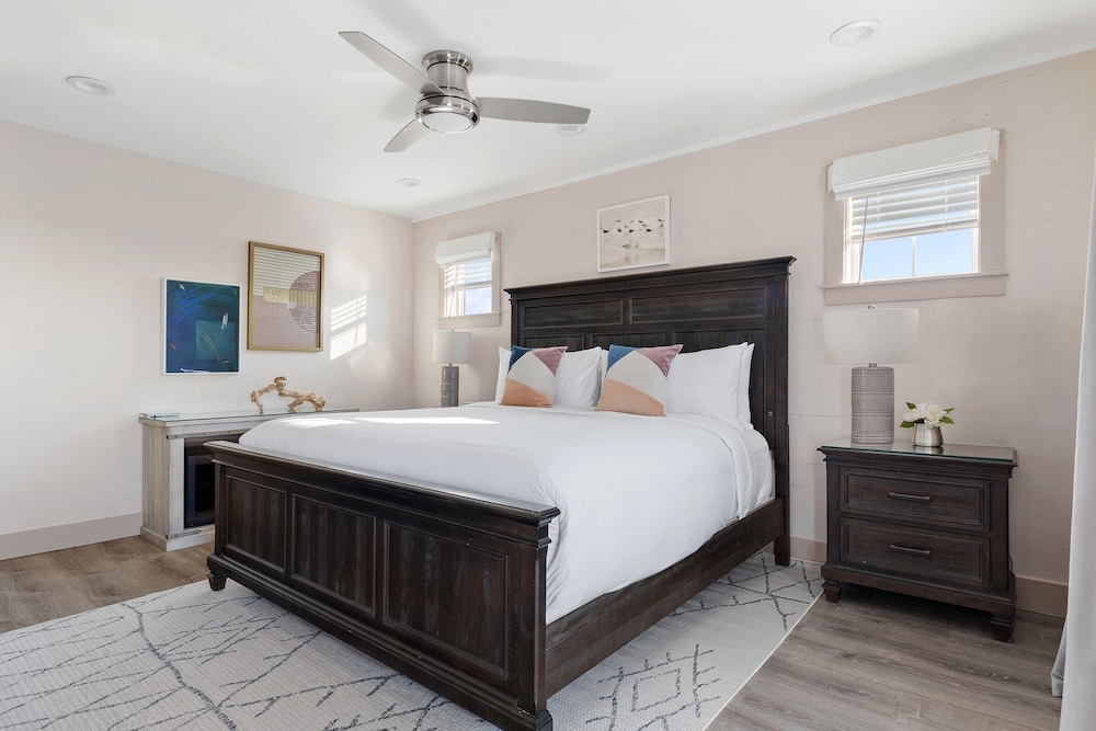 House, Multiple Bedrooms