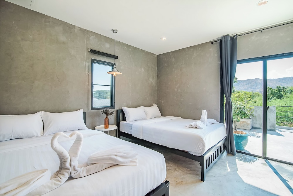 Four-Bedroom Villa - Photo 31