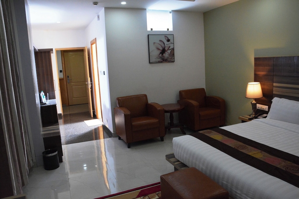 Deluxe Room-Non AC-Non View