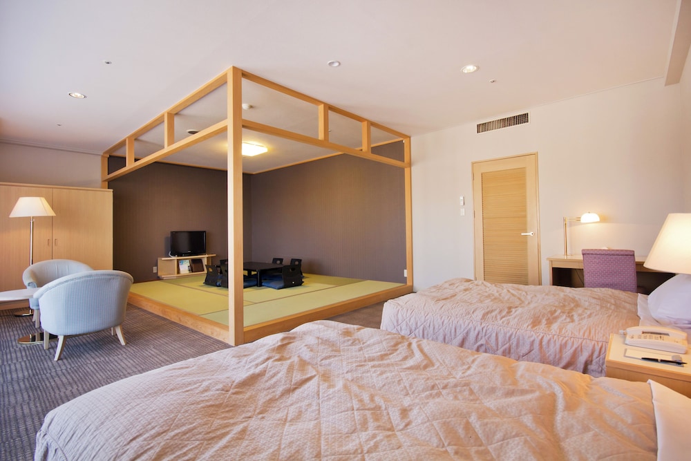 Comfort Room, Bathtub Grab Bars
