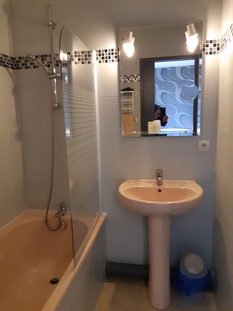 Double Room - Photo 2