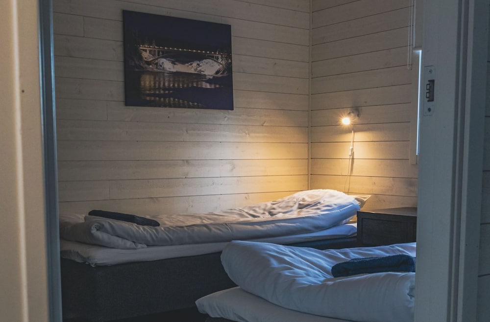 Comfort Cabin, 3 Bedrooms, River View photo 3