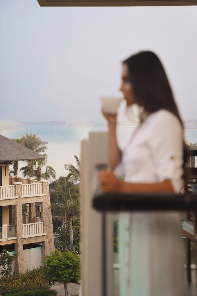 Luxury Twin Room, 2 Twin Beds, Balcony (Palm View)