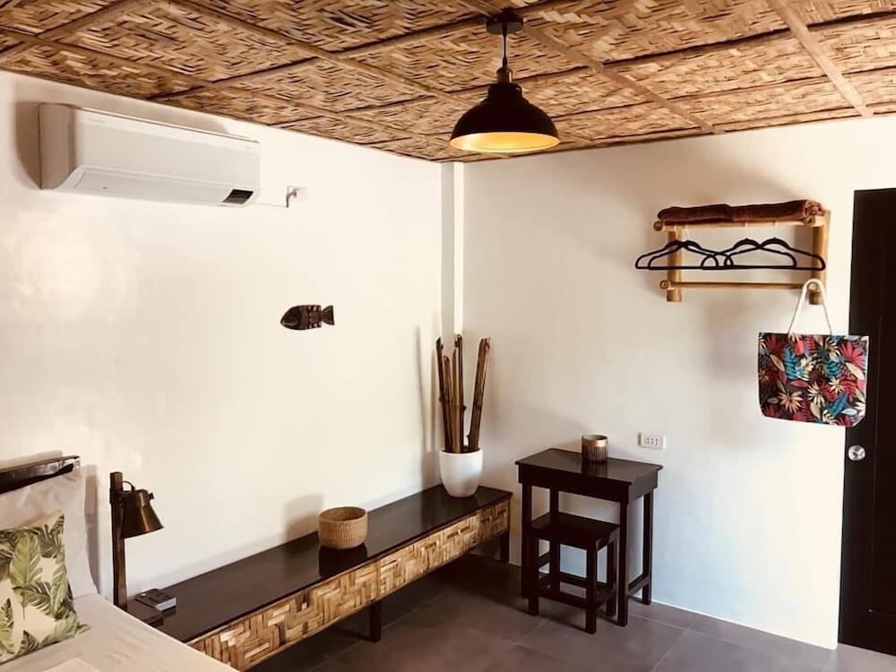 Deluxe Bungalow - Photo 7