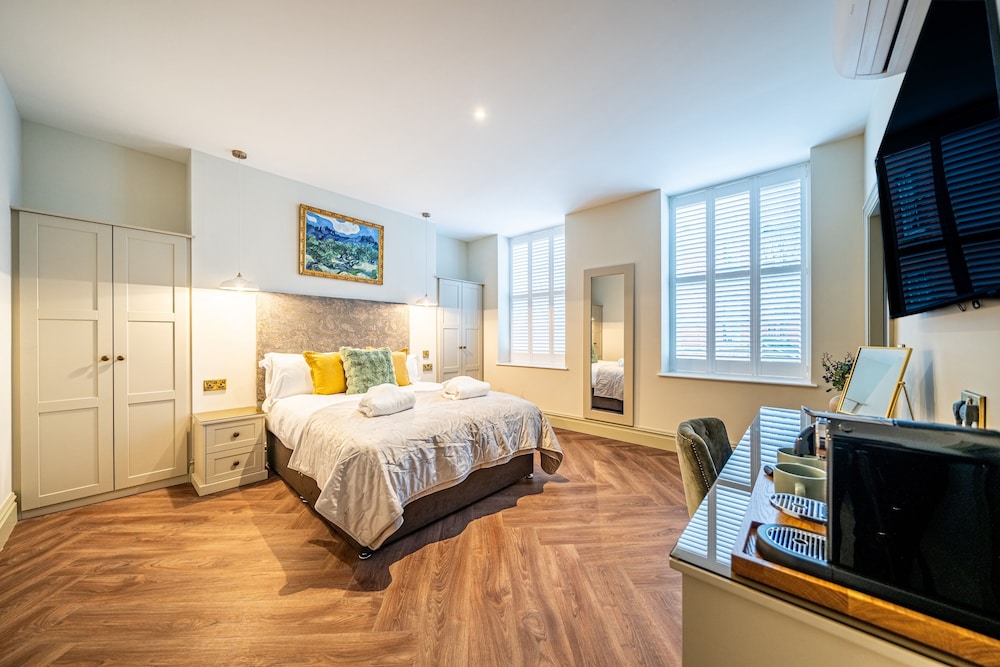 Classic Room, 1 King Bed