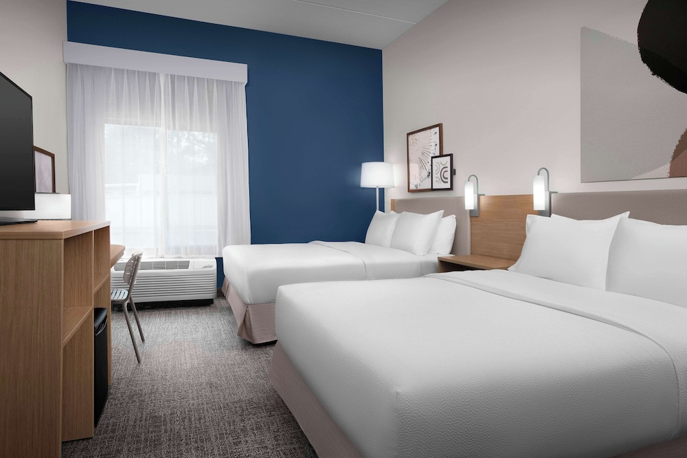 Room, 2 Queen Beds, Accessible (Mobility, Roll-In Shower) - Photo 4