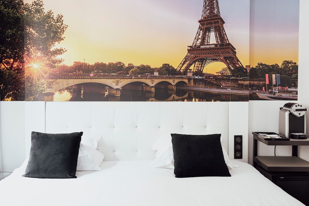 Superior Double or Twin Room photo 2