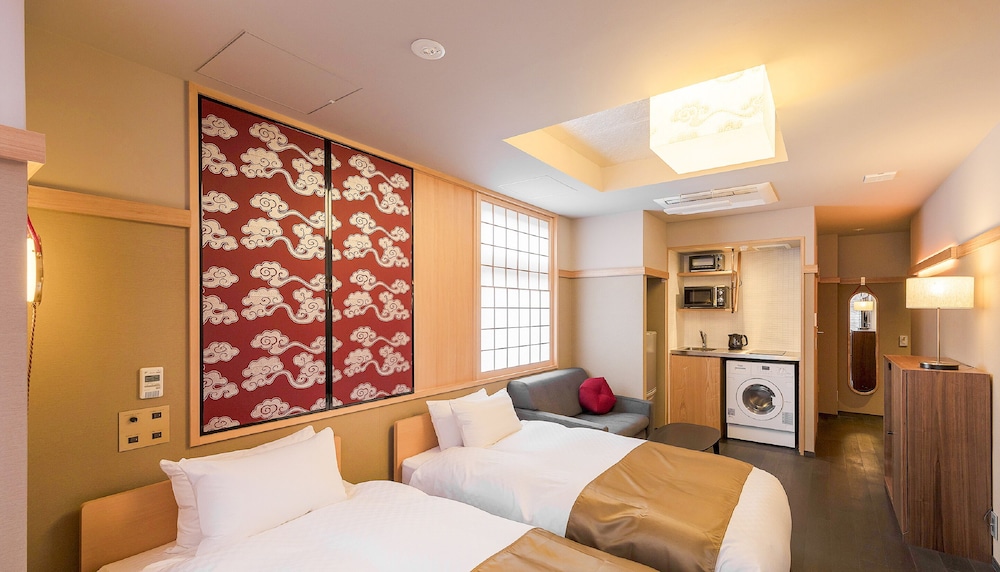 Standard Twin Room With Sofa Bed, Non-Smoking photo 3