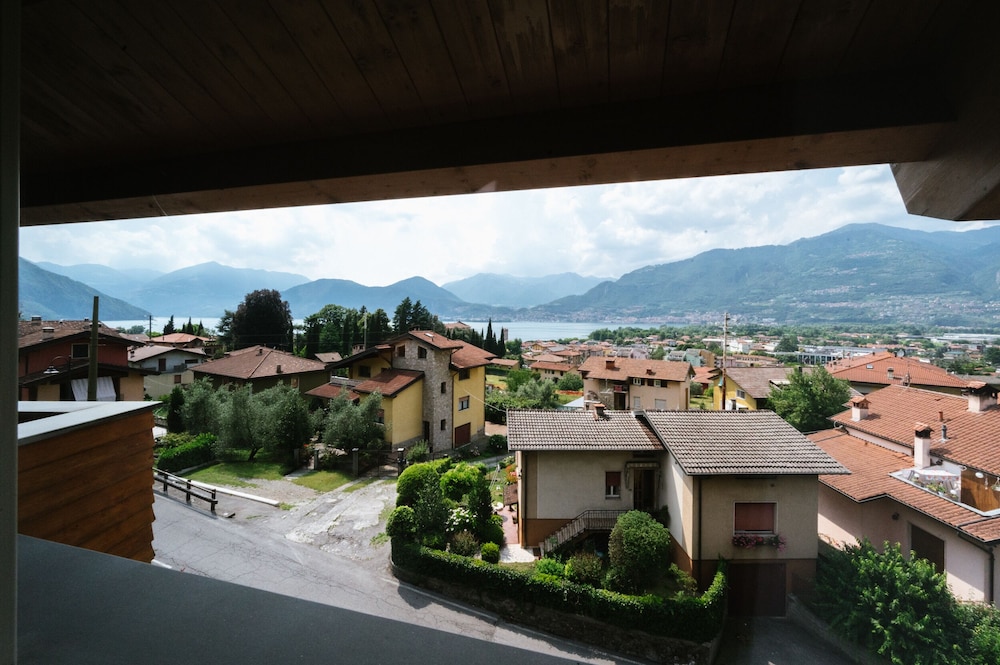 Classic Double Room, Partial Lake View photo 3