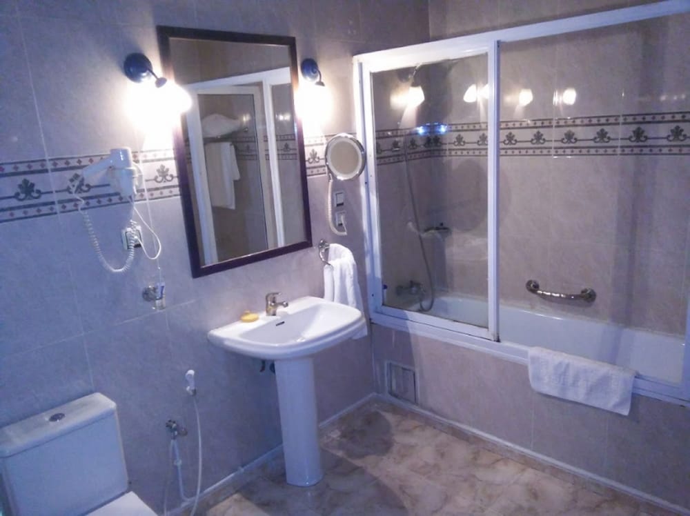 Double Room - Photo 2