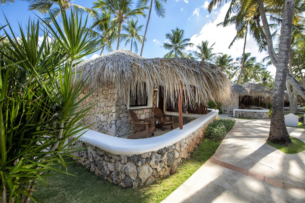 Bungalow Garden, 1 King Bed, Non-Smoking photo 1