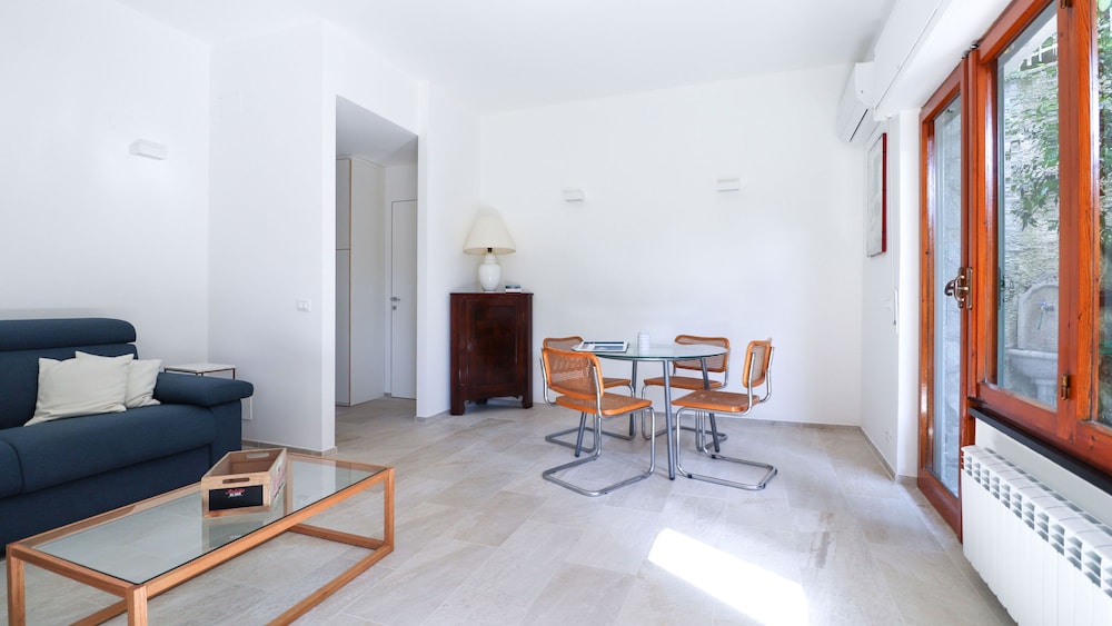 Apartment (0 Bedroom)