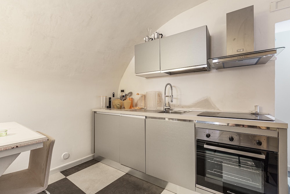 Apartment photo 2