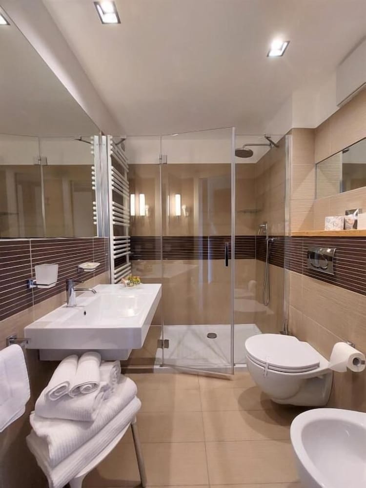 Luxury Studio Suite photo 3