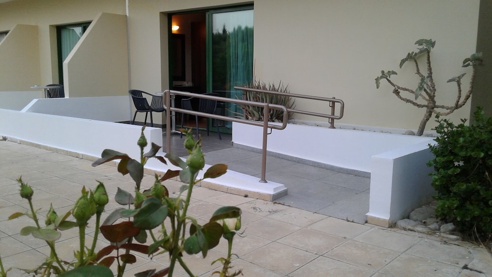 Twin Room, Accessible photo 2
