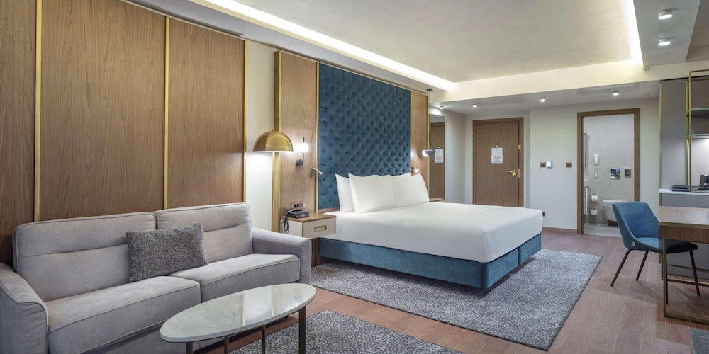 Junior Suite, 1 King Bed - Photo 3