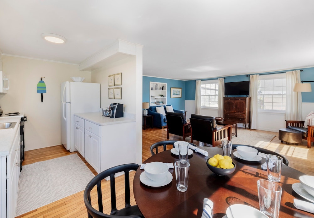 Wharf House Suite