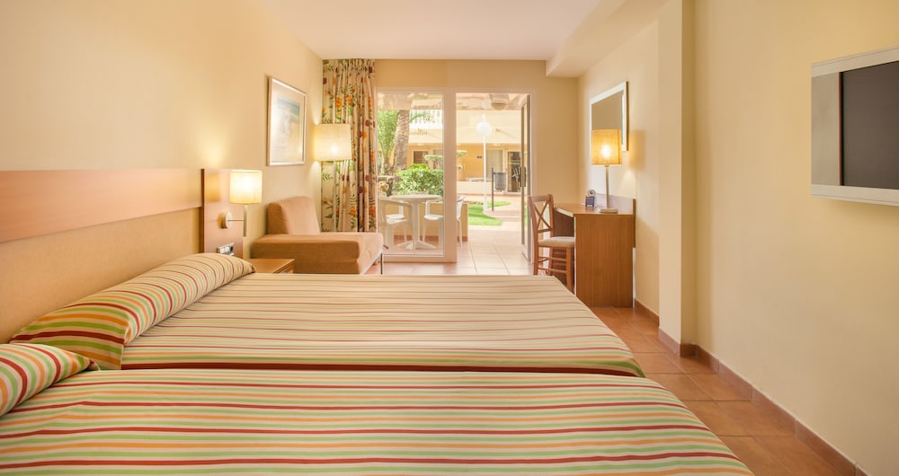 Family Room, Terrace, Garden View (4 Adults)