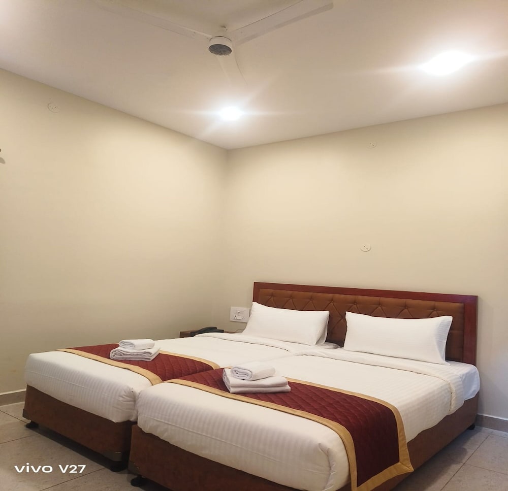 Deluxe Room - Photo 1