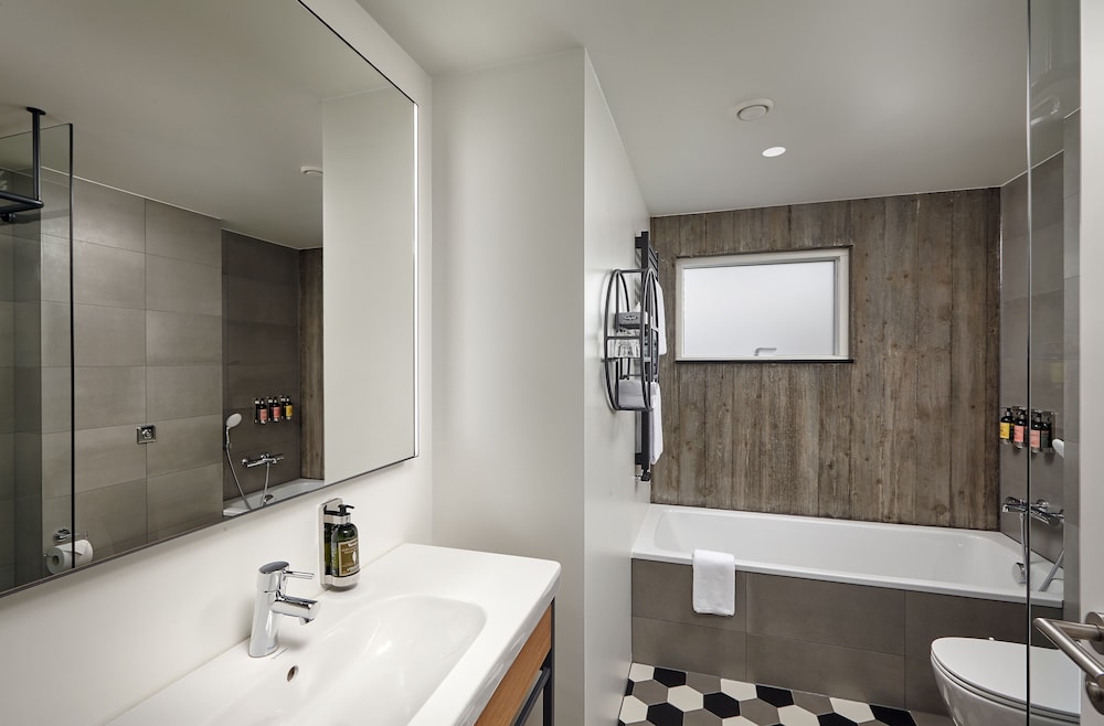 Superior Room - Photo 7