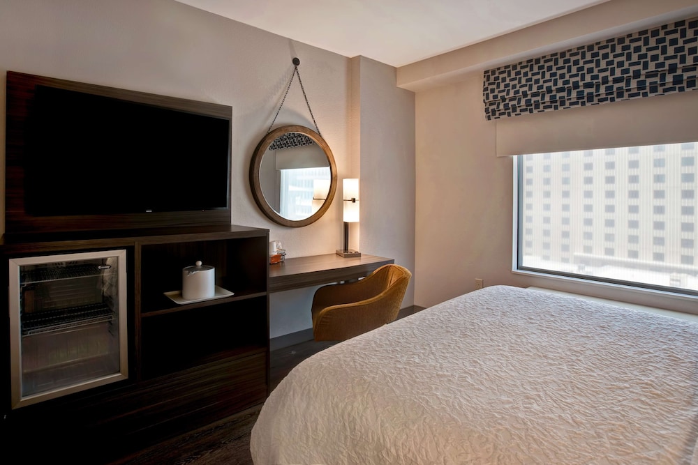 Queen Room with Bunk Bed