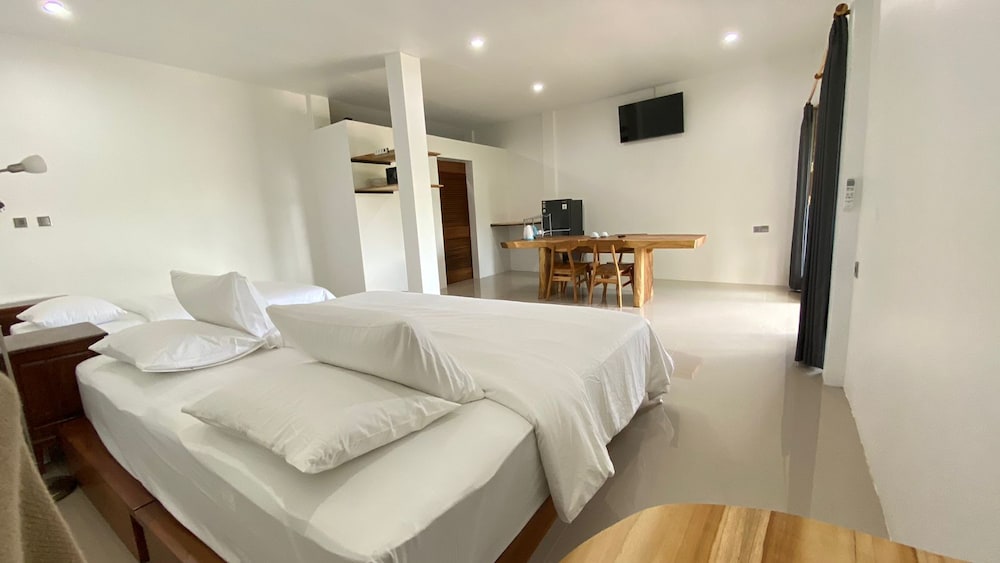Royal Room, 1 Bedroom, Garden View photo 2