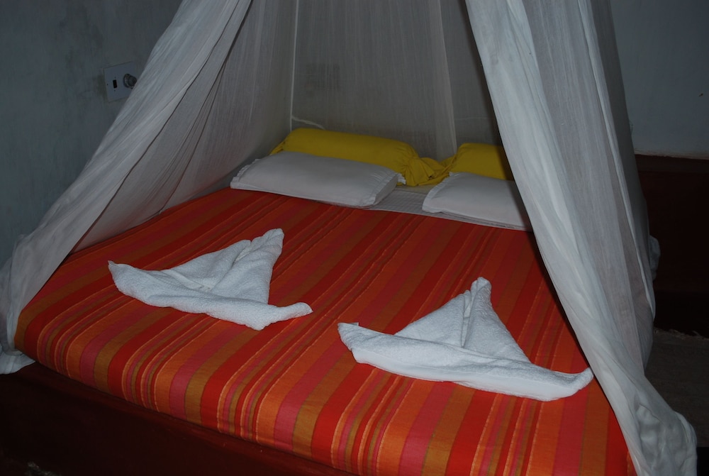 2 Bedroom Cottage Suite - Photo 11