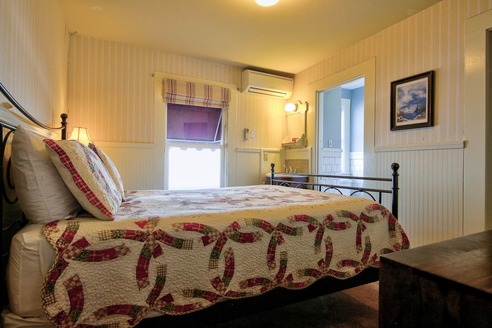 Family Double Room Single Use, 2 Bedrooms
