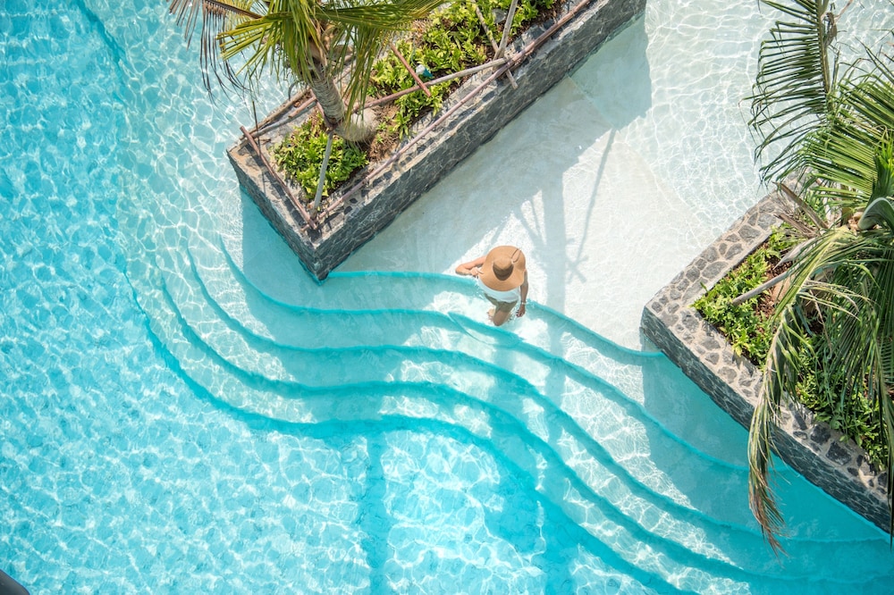 Deluxe Room with Pool View