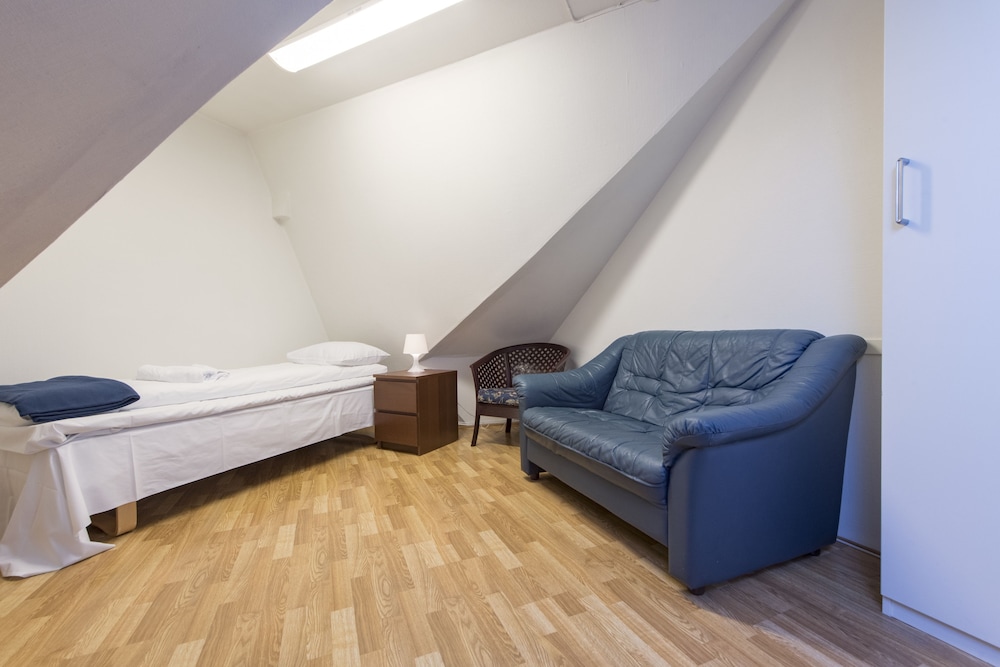 Economy Single Room, Shared Bathroom photo 1