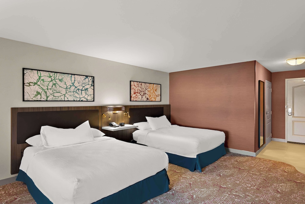 Room - Photo 4