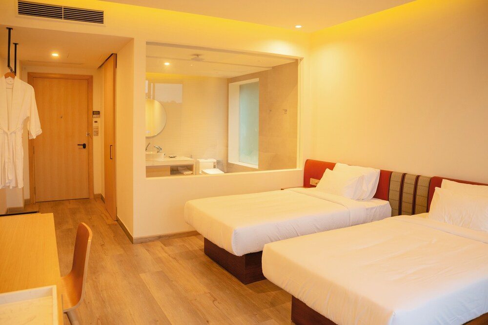 Double Room Single Use, Lake View