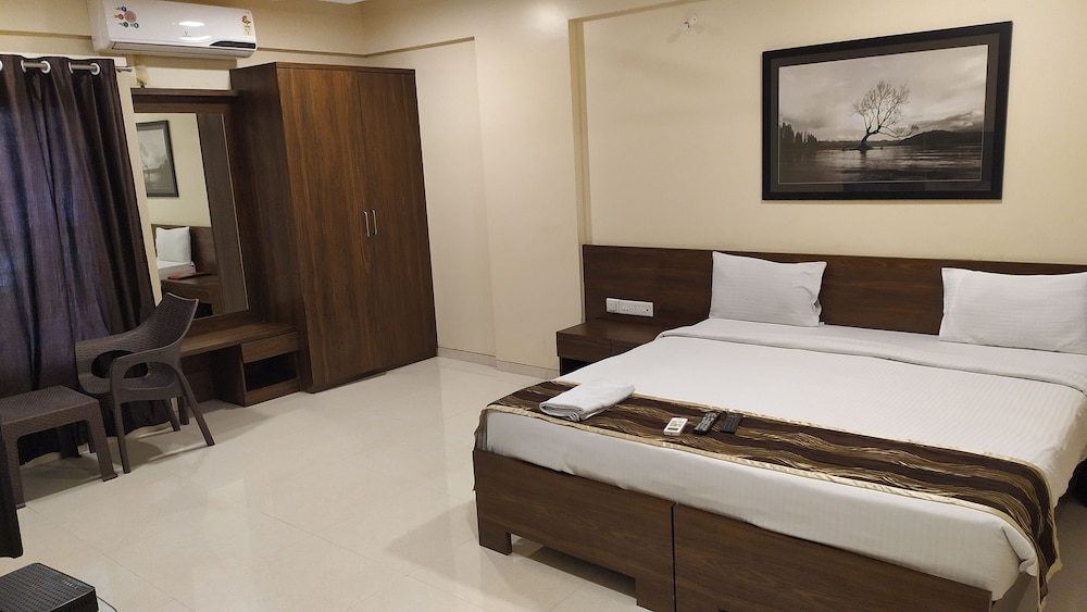 Executive Room photo 2