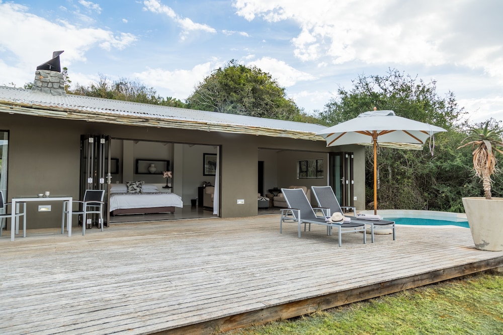 Zebra Private Suite with Swimming Pool photo 3