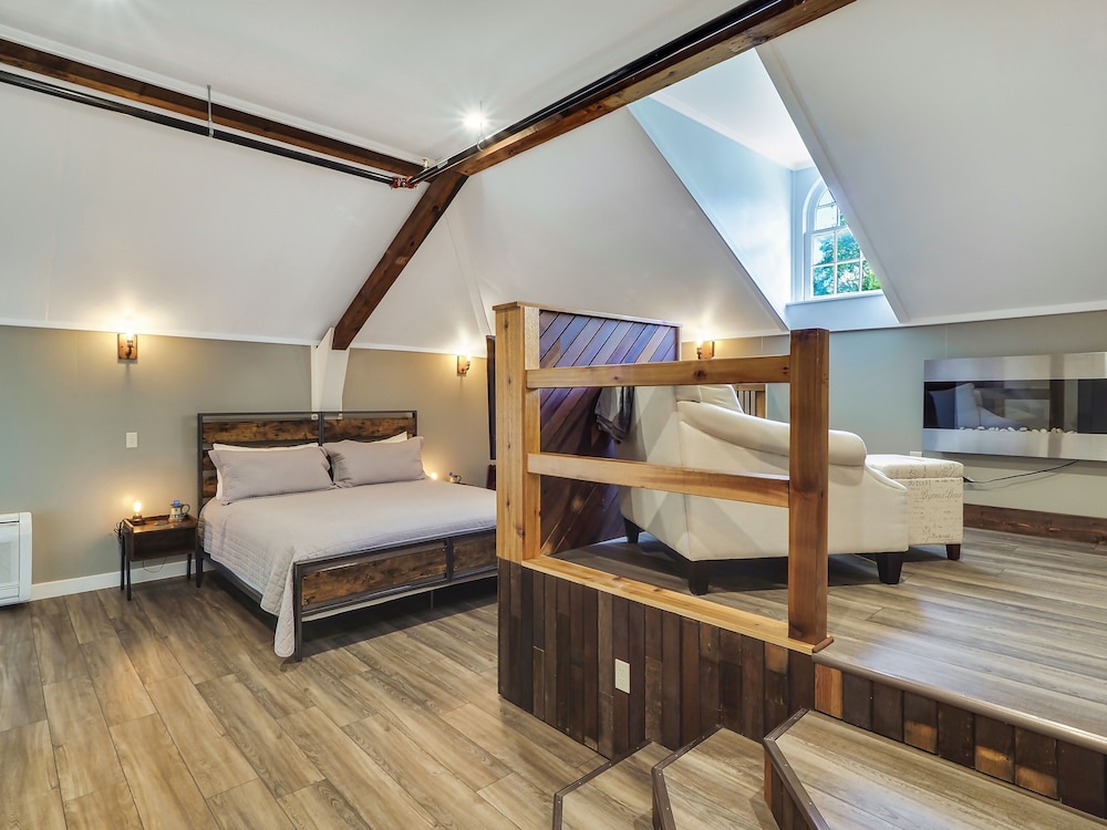 Hayloft I photo 3