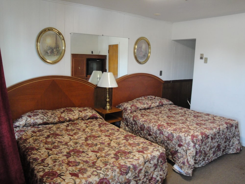 Standard Room, 2 Double Beds photo 1