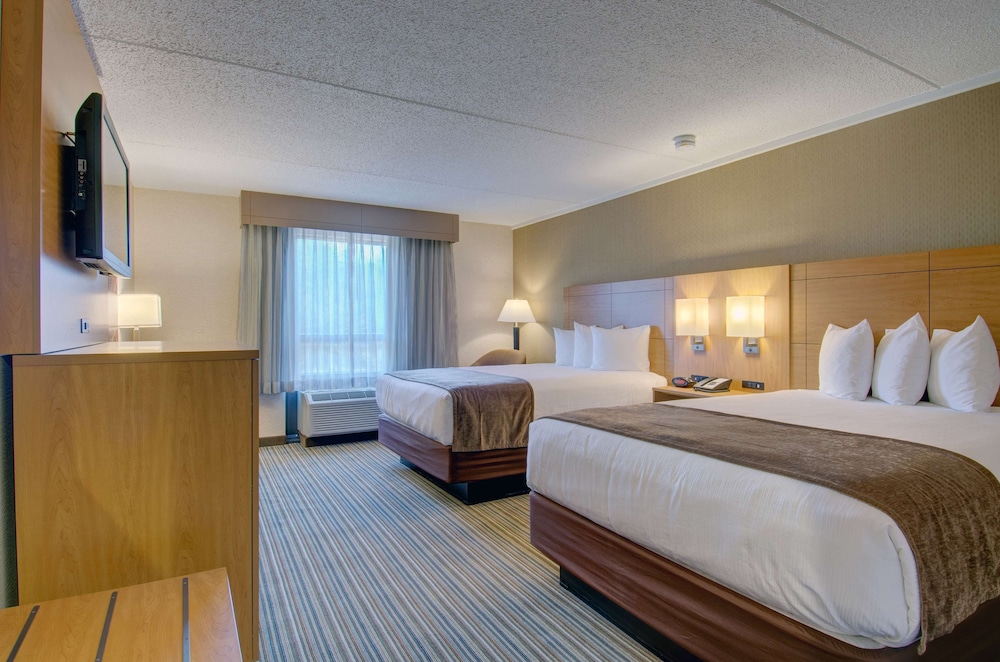 Deluxe Room, 2 Queen Beds, Non Smoking, Refrigerator & Microwave - Photo 5