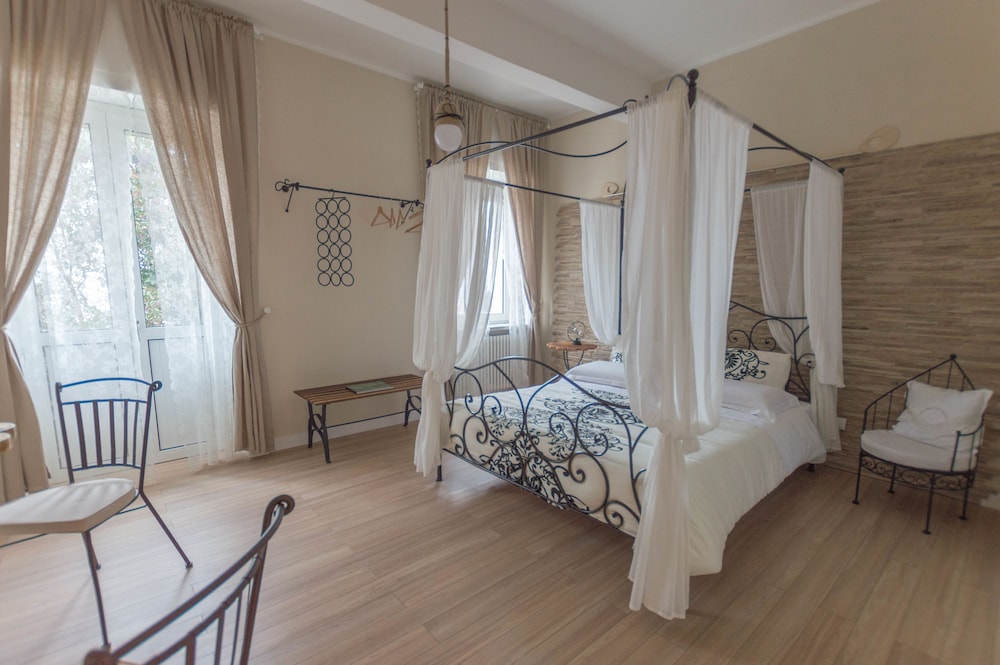 Design Double or Twin Room