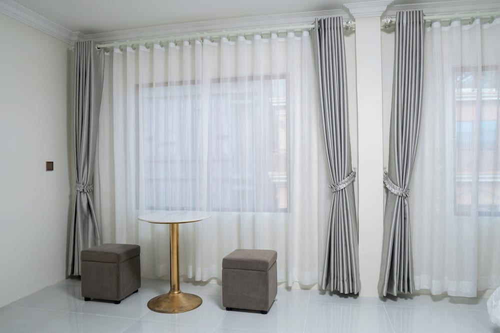 Deluxe Room - Photo 7