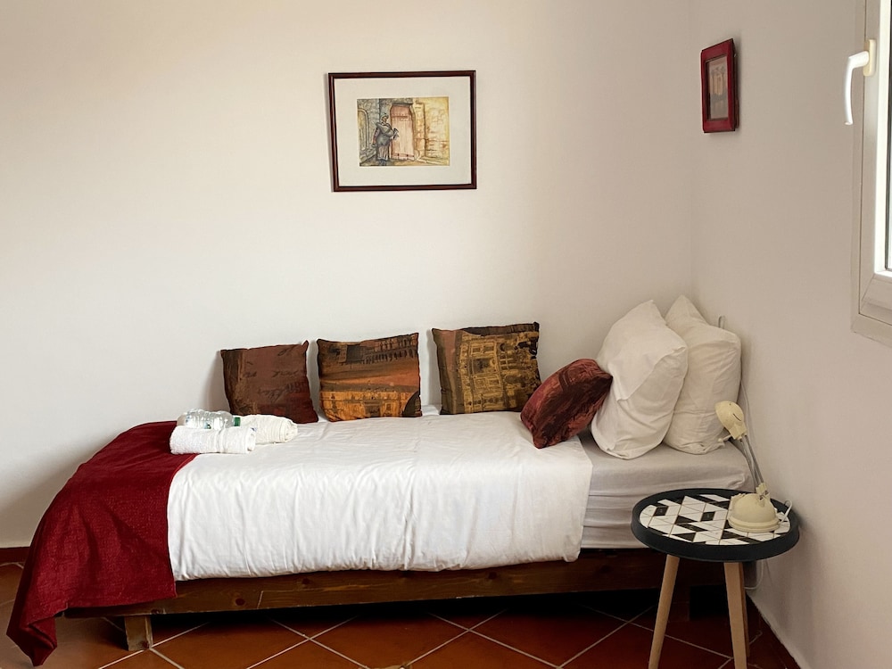 Large 5 Bedroom Villa with sea view photo 3