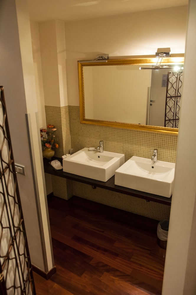 Junior Suite - Photo 12